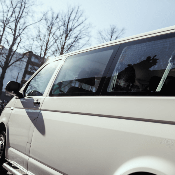 Oplossingen voor zakelijke mobiliteit met luxe bussen lease in Roosendaal