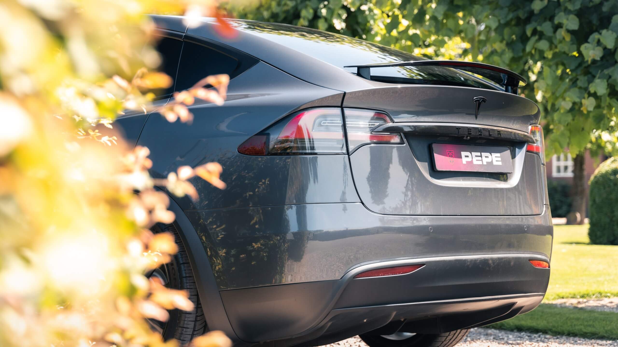 Betrouwbare en comfortabele Tesla bedrijfswagens voor zakelijke lease in Noord-Brabant